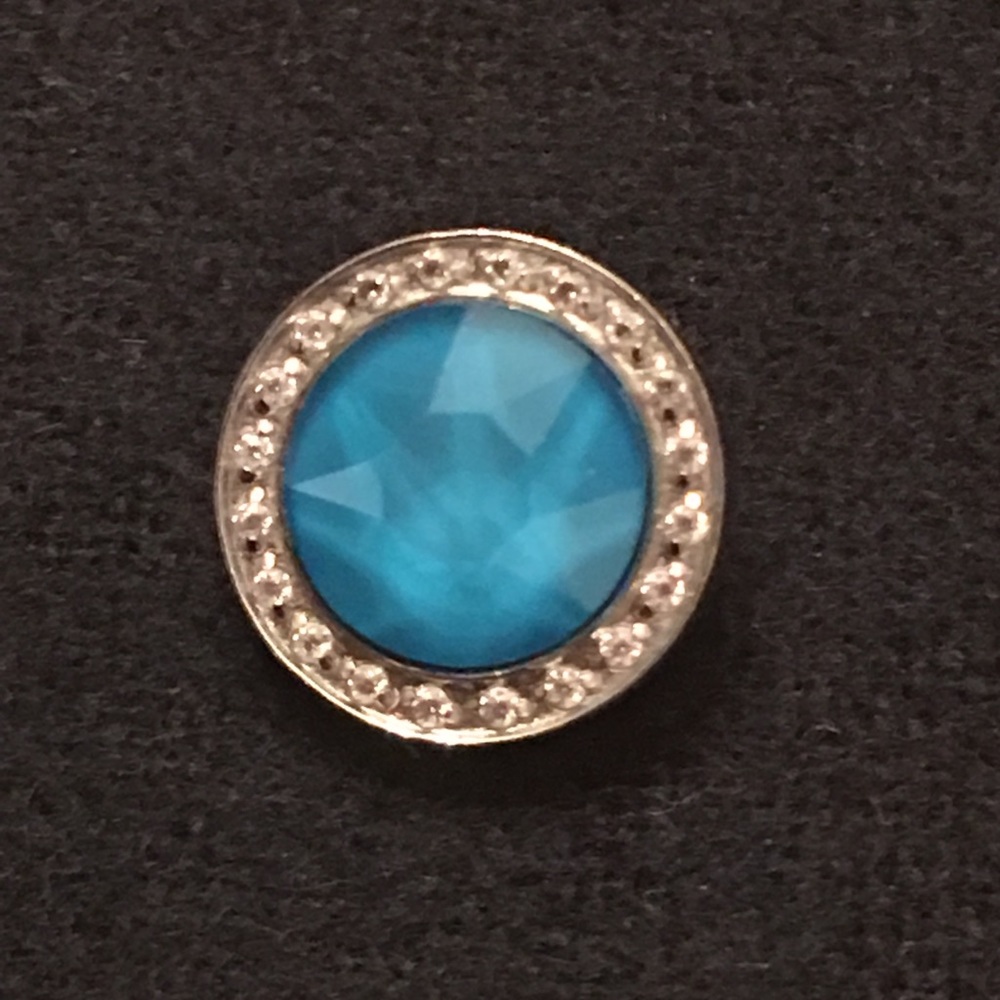 QUDO glowing blue Swarovski topper in silver tone